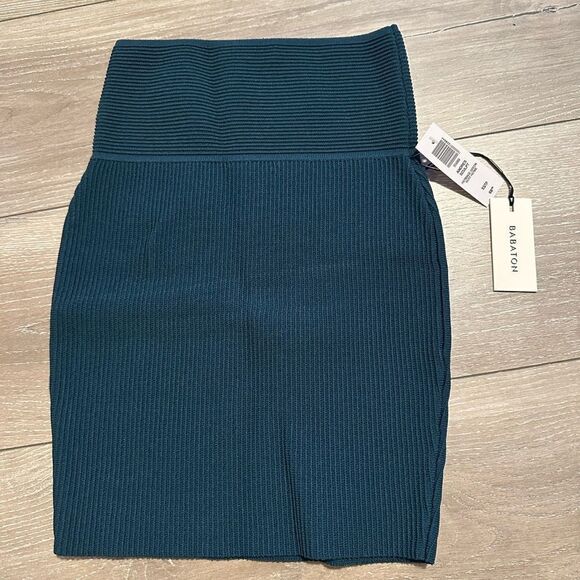 🏷️ NWT Babaton | Sculpt Ribbed Knit Pencil Mini Skirt | Herbage Green - Picture 9 of 9